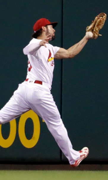 Duvall's single lifts Reds to 2-1 win over Cardinals